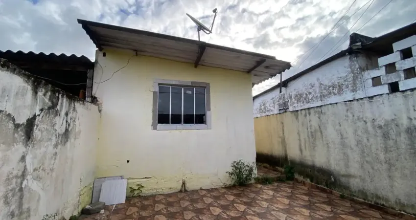 Casa simples com potencial abaixao do valor de mercado, oportunidade única !