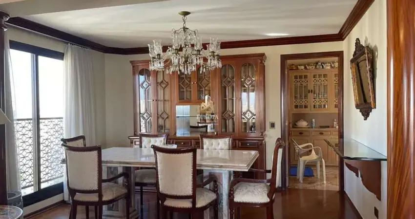 Apartamento 276 m2 á venda - 3 dormitórios sendo 2 suítes e 3 vagas