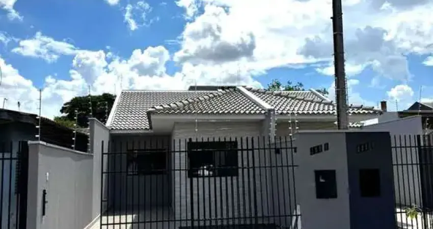 Casa nova a venda no jardim universal, próximo a mercado, escolas, igrejas e comércio em geral.
casa em construção.