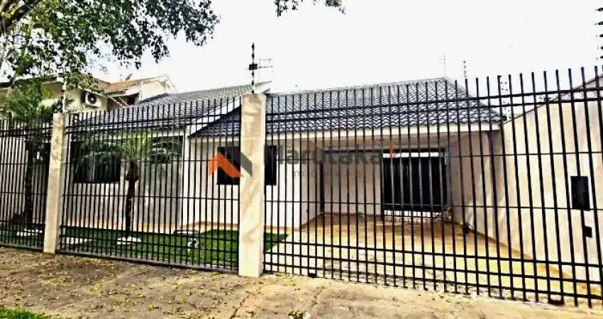 Excelente oportunidade de comprar um linda casa próximo a av. mandacaru! casa com  um ótimo acabamento e cozinha planejada.
casa  semi mobiliada  próximo a farmácias, hospital, padarias, lojas, igreja