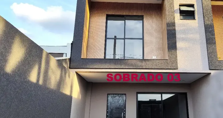 Sobrado  Triplex c/135m² - 03 Qtos sendo 01 Suíte  - Terraço -  Bairro Pinheirinho - Curitiba