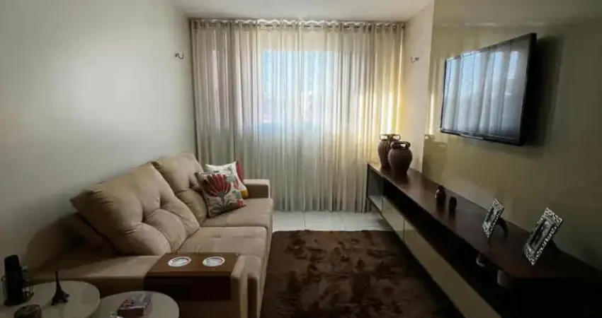 Apartamento na cidade universitária com móveis projetados