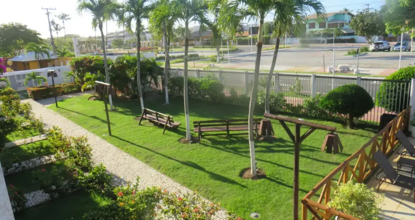 Village na praia de guarajuba, 50 metros da praia, frente a praça da juventude