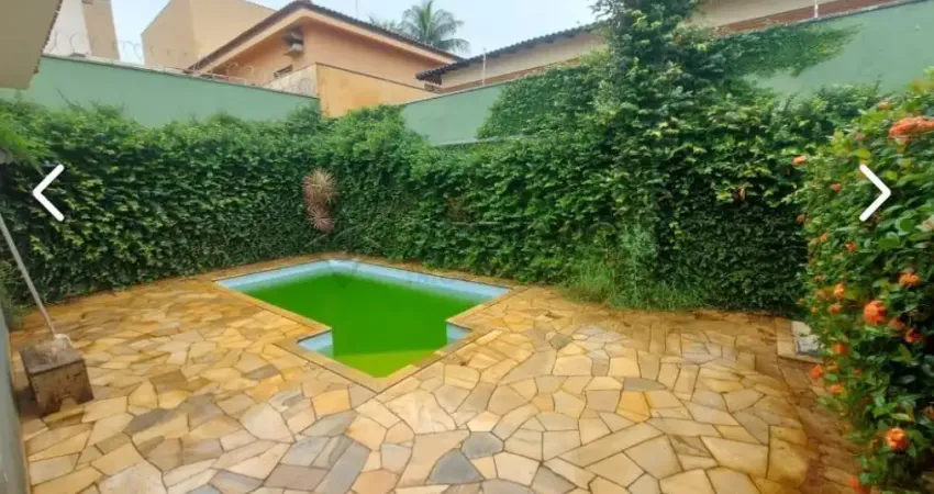 Casa térrea com 235m² de área construída, 4 suítes, 4 vagas de garagem, piscina, churrasqueira, Bairro Alto da Boa Vista, Ribeirão Preto