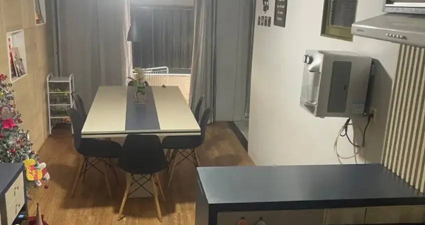 Casa à venda com 81m², 3 quartos, quintal, no Adelino Simioni, Ribeirão Preto