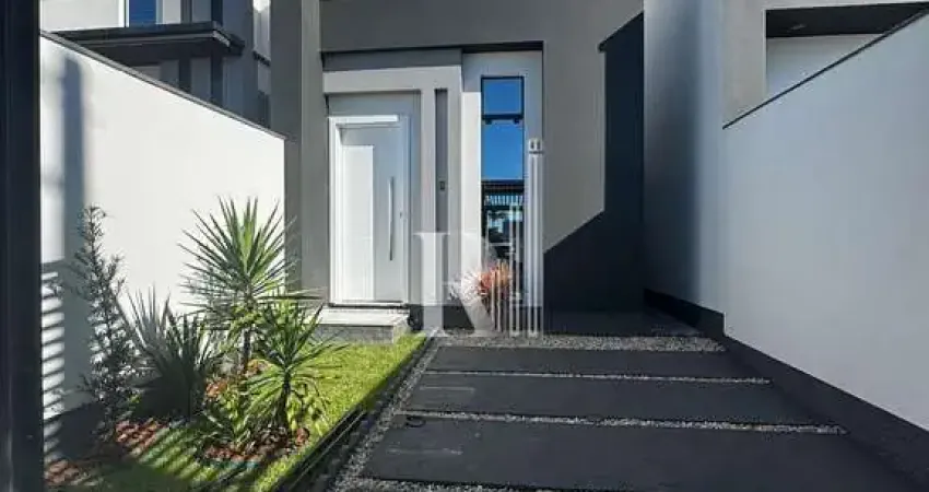 Casa à venda com 02 dormitórios sendo uma suíte e vaga de garagem junto a um belo jardim, joaia, p