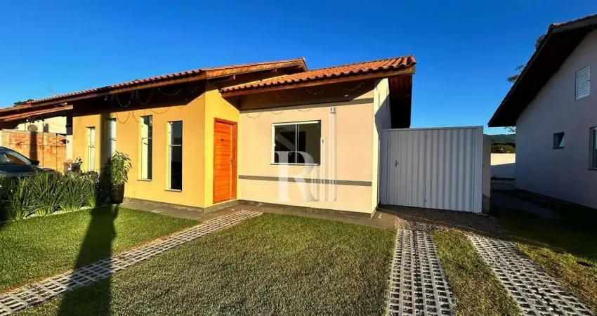 Casa mobiliada em condomínio fechado para locação, com 02 dormitórios, vaga de garagem, playground,