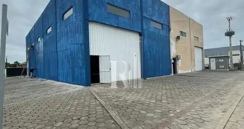 Galpão para locação em ótima localização, próximo a br 101 e demais comércios, praça , tijucas, sc