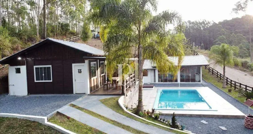 Sítio á venda pronto para morar mobiliado, área gorumet com piscina, churrasqueira e campo de futeb