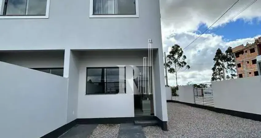 Sobrado para locação semi mobiliado com 02 suítes, cozinha mobiliada e quintal com amplo espaço, jo