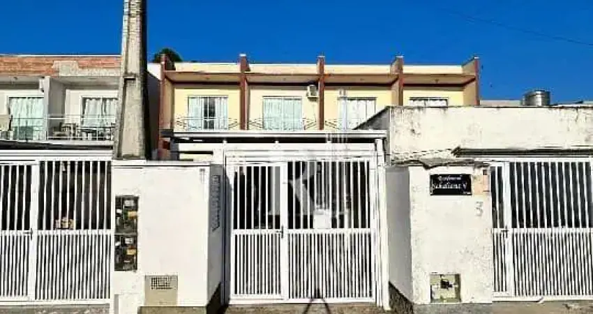 Sobrado mobiliado disponível para venda e locação com 2 dormitórios, vaga de garagem coberta e área