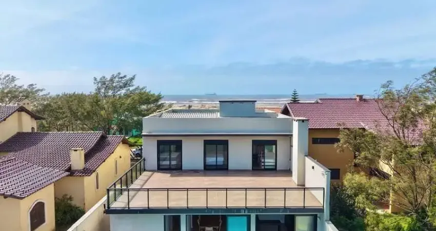 Sobrado à beira mar - oportunidade para quem busca um imóvel amplo