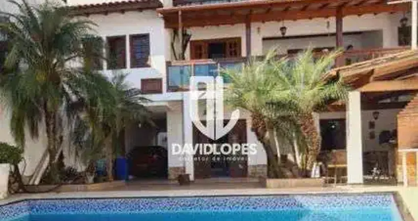 Casa com 3 quartos à venda na Rua Dom Viçoso, Alto dos Passos, Juiz de Fora