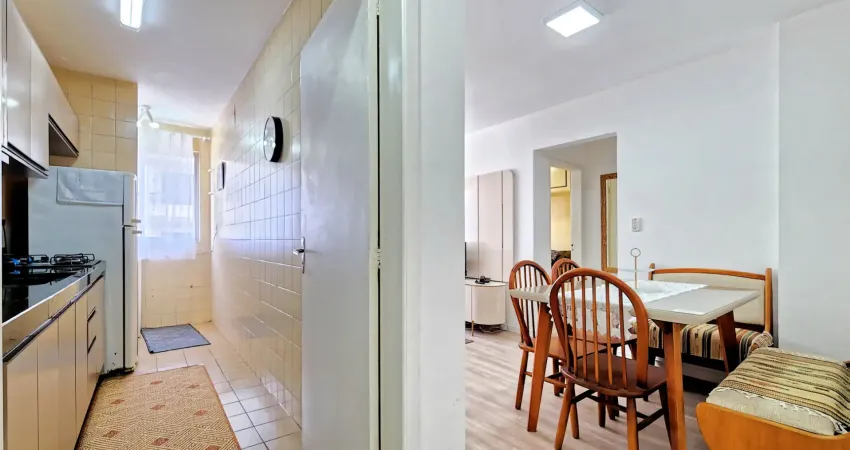 Apartamento com 1 quarto no centro de balneário camboriú e em rua reta ao mar.