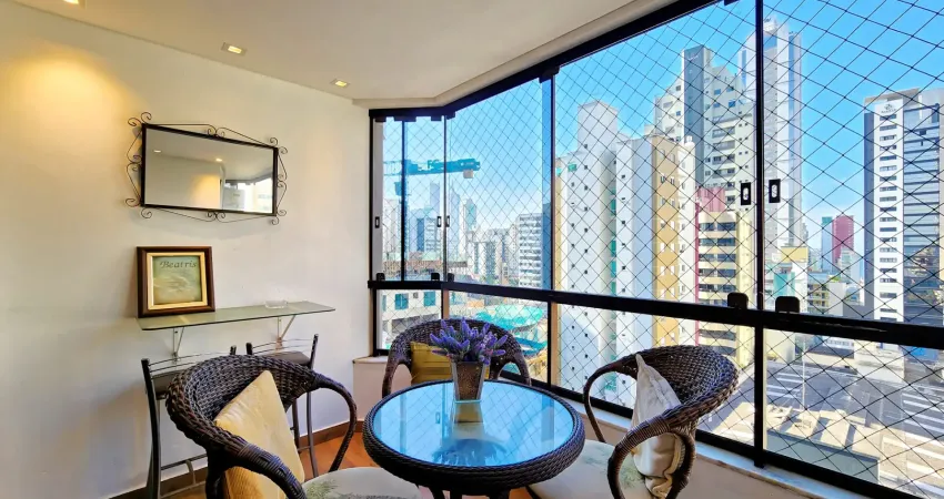 Apartamento a venda com 3 quartos sendo 1 suíte e 1 vaga privativa, no centro de balneário camboriú.