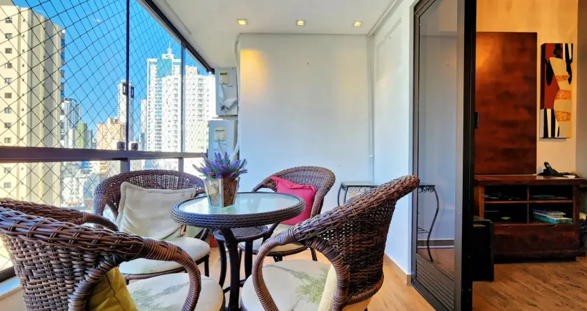 Apartamento a venda com 3 quartos sendo 1 suíte e 1 vaga privativa, no centro de balneário camboriú.