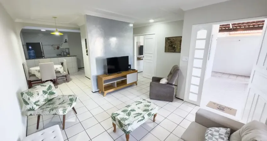 Casa plana em condomínio com 140m2, 3 dormitórios e 2 vagas no passaré