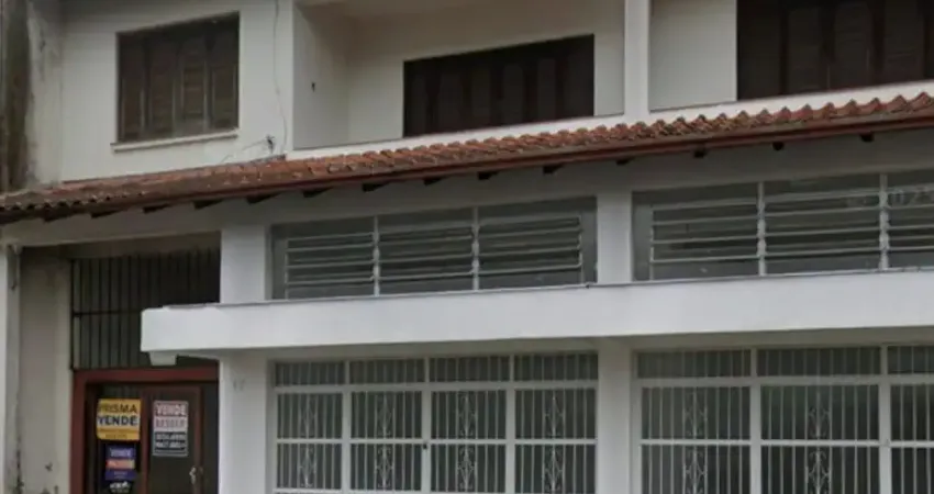 Esta sólida casa padrão, situada em sapucaia do sul, bairro vargas, está disponível tanto para venda quanto para locação