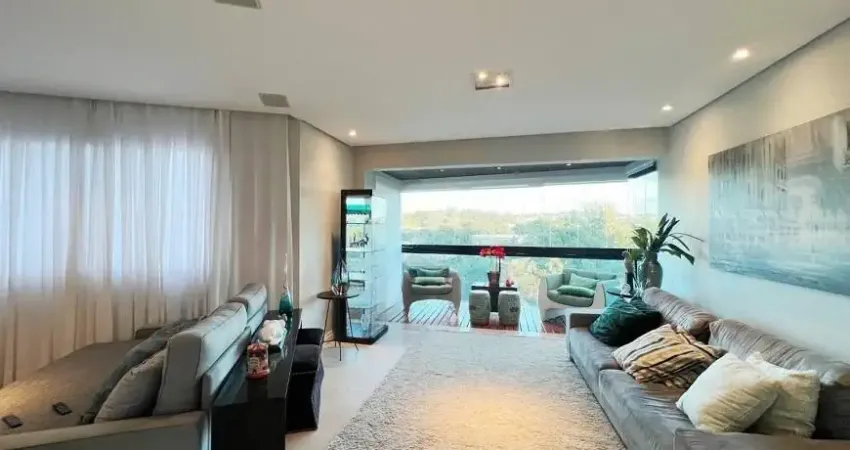 Apartamento com 3 suítes reformado com vista única no bairro notre dame!