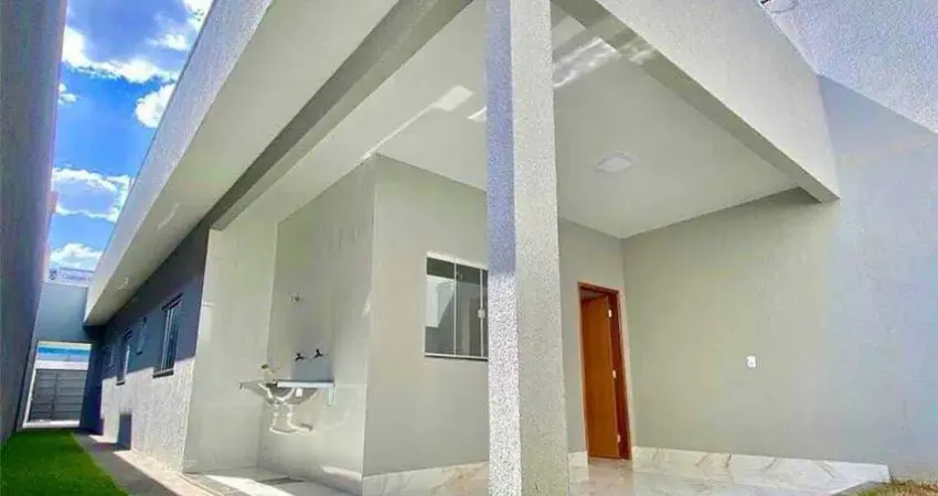 Casa com 3 quartos à venda na Avenida 13 de Maio, 1, Setor Garavelo, Aparecida de Goiânia