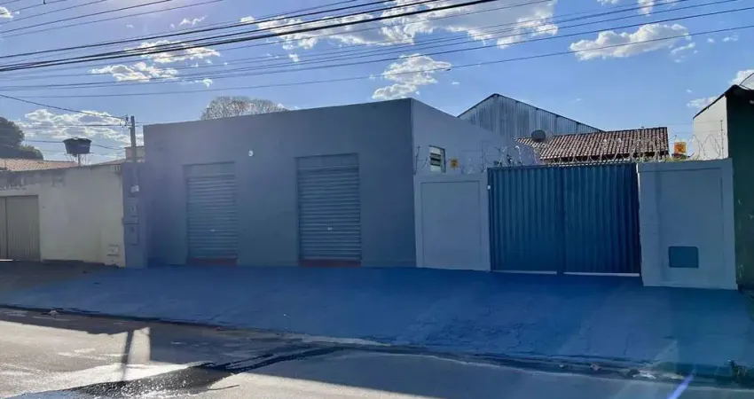 Casa com 3 quartos à venda na Rua Doutor Benjamim Luiz Vieira, 1, Setor Criméia Oeste, Goiânia