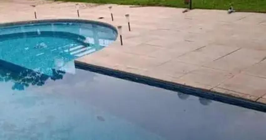 Casa 4 quartos com piscina – espaço e conforto em um terreno amplo!