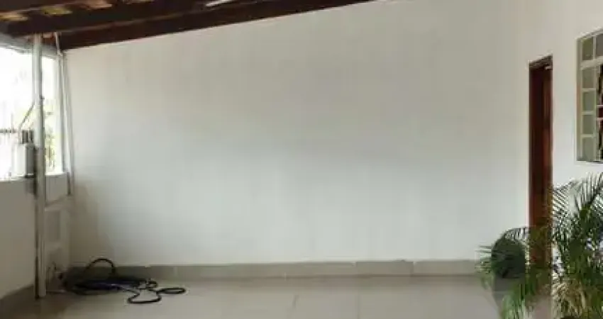 Casa com 3 quartos à venda na Rua R 22, 1, Vila Itatiaia, Goiânia