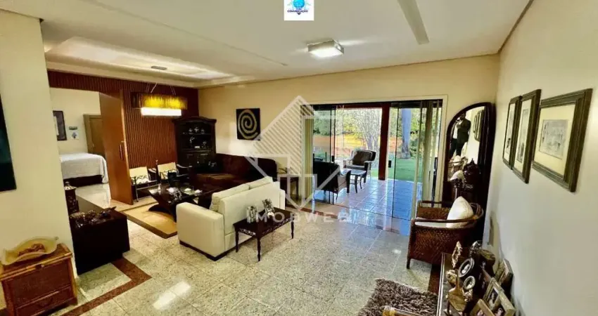 Sobrado de 5 quartos de área construída e 3030m² de terreno com preço de oportunidade .