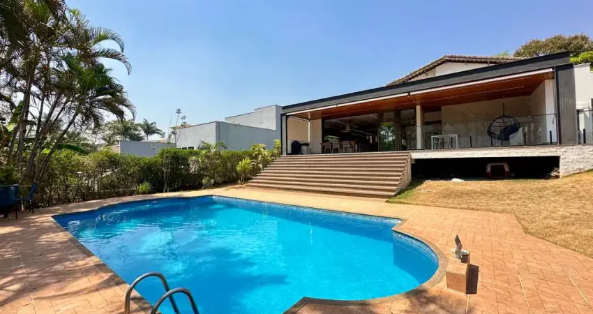 Sobrado residencial de alto padrão em condomínio fechado - goiânia / go