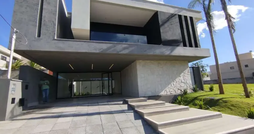 Casa à venda no jardins capri - 4 suítes, frente para mata e piscina