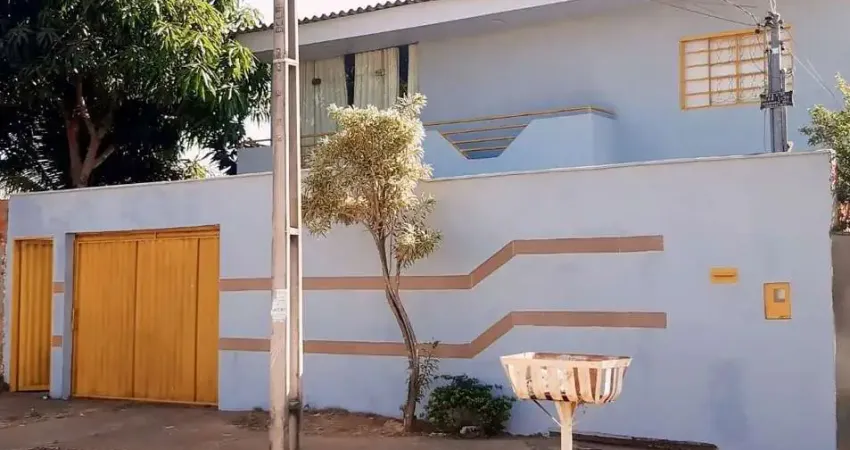 Casa com 4 quartos à venda na rua 1, Centro, Abadia de Goiás
