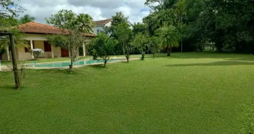 Fazenda/sítio com 3 suítes, piscina, jardim gramado e campo de futebol e à venda, 18.000 m² por r$ 1.560.000