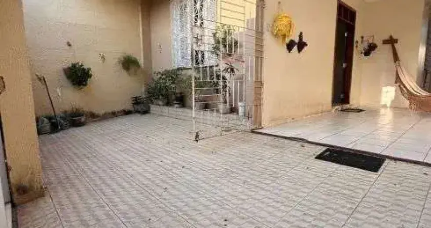 Casa com 3 quartos à venda na Rua Professor Nogueira, 193, Parque Araxá, Fortaleza