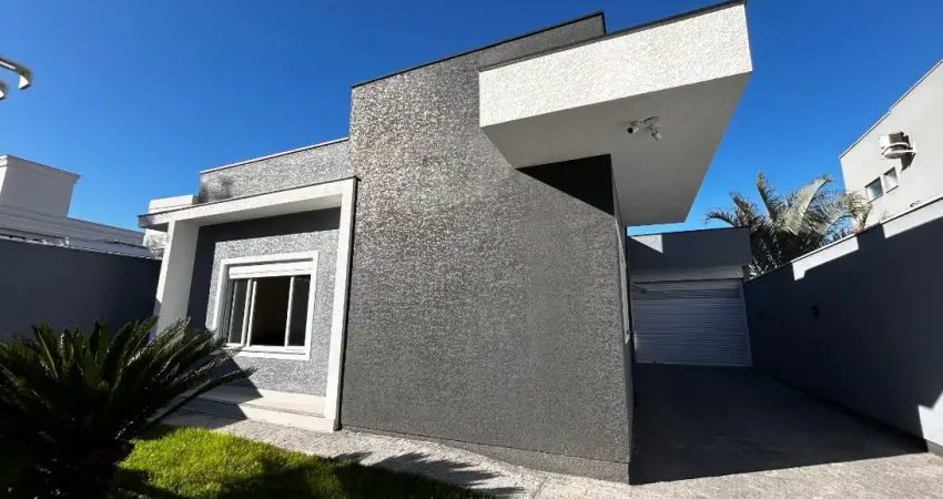 Linda casa na pedra branca possuindo 3 dormitórios sendo 2 suítes