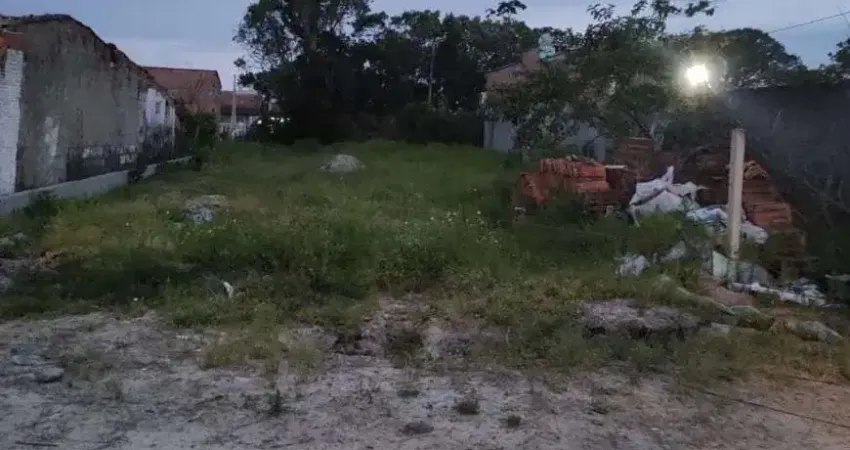 Terreno à venda na Praia do Ervino, São Francisco do Sul 