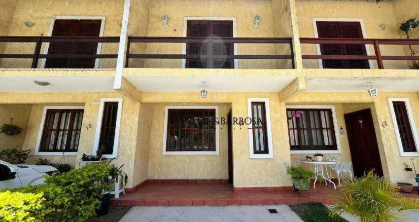 Casa triplex em condomínio completo com 3 suítes e área gourmet