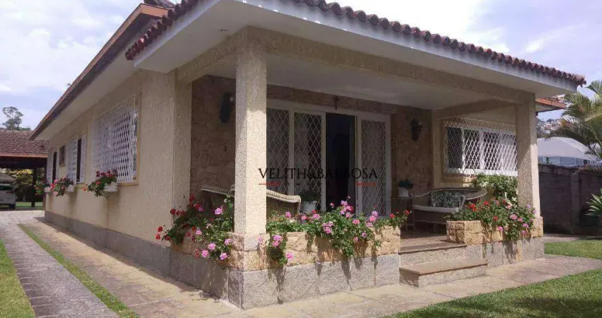 Casa com 3 dormitórios à venda, 141 m² por r$ 2.550.000,00 - várzea - teresópolis/rj