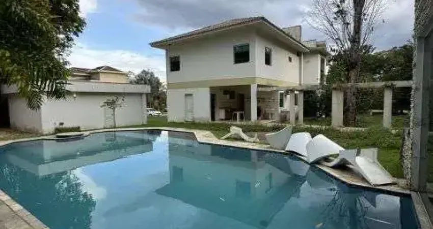 Mansão no condomínio itapuranga 03, esquina terreno de 1.600m2