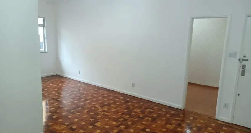Apto 03 dorm reformado, com garagem fechada na pompéia - santos / sp