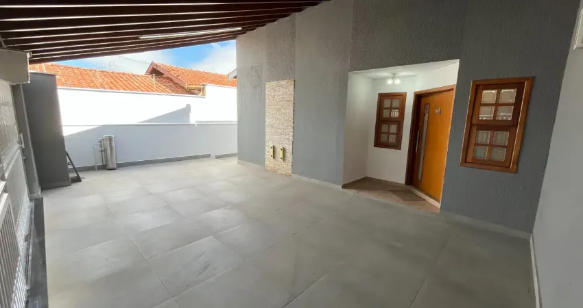 Linda Casa com Suíte e Closet no Jardim Brasília em Piracicaba