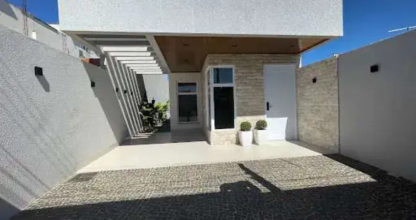 Sofistição e conforto em cada detalhe: casa com spa, 3 quartos e automação!