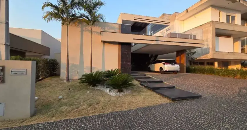 Luxo e exclusividade no mirante do lago: casa de alto padrão com piscina e varanda gourmet