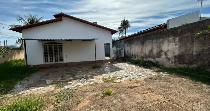 Casa com 3 dormitórios para alugar, 150 m² por R$ 3.000,00/mês - Plano Diretor Sul - Palmas/TO