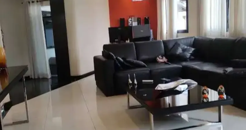 Area privativa de 4 quartos de aproximadamente 300m² no bairro castelo