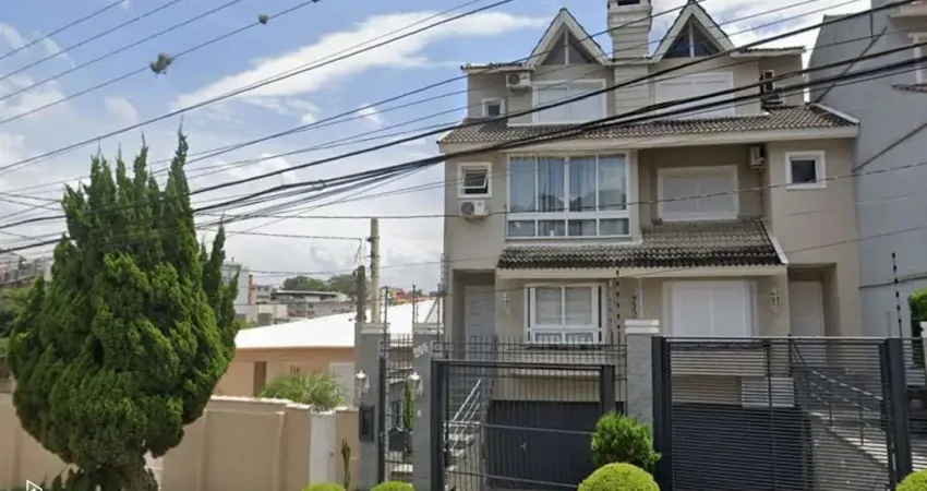 Casa a venda com 239m² e 4 dormitórios, 1 suíte, 4 vagas no bairro chácara das p