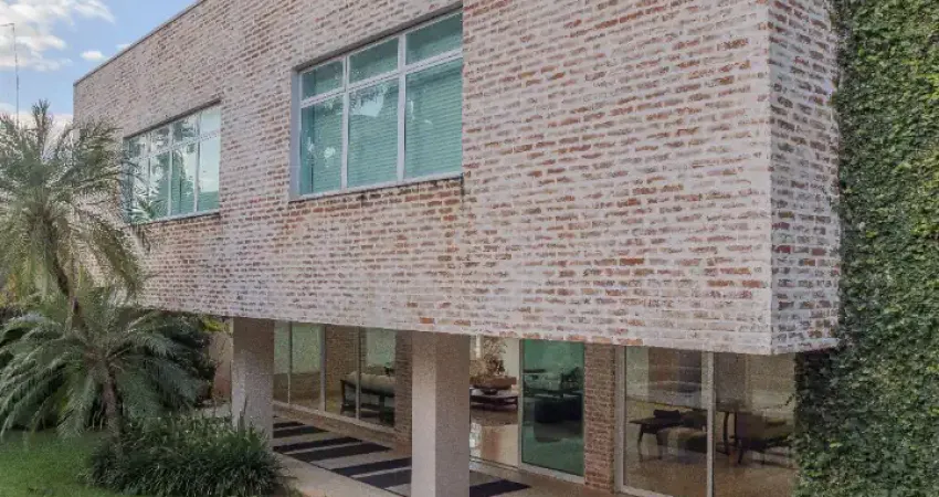 Sobrado à venda no alphaville flamboyant com 598 m2 construído – residencial dos ipês