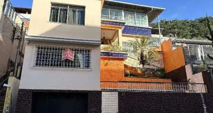 Casa com 5 quartos à venda na Rua da Laguna, 112, Jardim Glória, Juiz de Fora