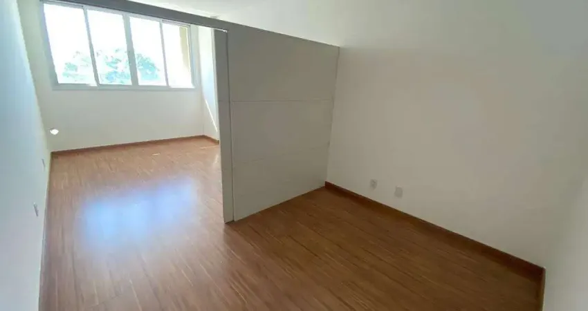 Sala comercial à venda na Avenida Paulo Pereira Gomes, 1156A, Morada de Laranjeiras, Serra