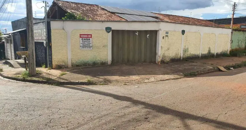 Casa com 3 quartos à venda na RUA BELINNI, Jardim Europa, Goiânia