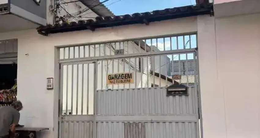 Imóvel completo com ateliê, barracão e sobrado comercial – 667m² de terreno!